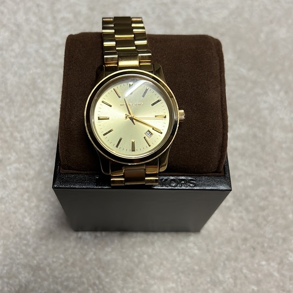 Gold Michael Kors Watch - Picture 3 of 4